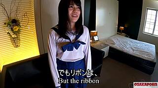 พ่นน้ำครั้งแรก! เมาโอว์น่ารักอายุ 18 ในชุดเซเลอร์ จิ้ม 20 ครั้ง