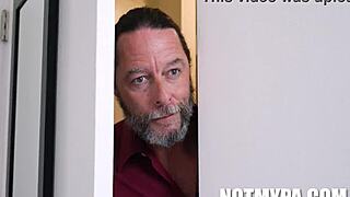 ग्राउंडेड या नॉट, यहाँ मैं कम करता हूँ सेरेना हिल जैक वेगास डोनी रॉक!