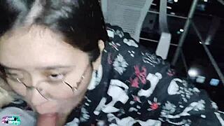 阳台户外精彩口交，我爱炫耀！