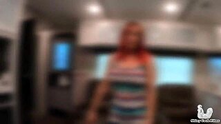 Nevlastná matka Jane Cane servíruje nevlastnému synovi divokú cougar akciu