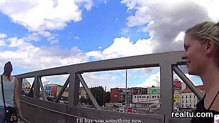 Nemohl jsem odolat té úžasné české mladé 18+, drážděné v obchodním centru pro POV akci