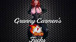 Ik, uh, kan niet geloven dat oma Carmens orgasmes heeft met speeltjes in kousen!