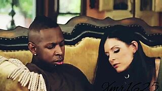 בעל מוקולד על ידי בחור שחור עם זין ענק, וואו