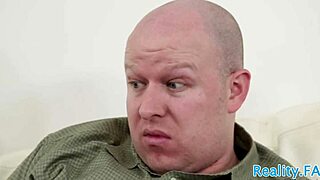 哇！绿帽熟女被大黑鸡巴猛操！