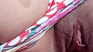 लिंगरी में मोन्स्टर कॉक से ओवरव्हेल्म्ड, लातीना टीने डॉगीस्टाइल के लिए बेंट ओवर। वह बड़ा शाफ्ट हैंडल नहीं कर सकती!