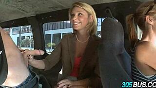 Loira Mamãe Deseja Pau Jovem em Encontro Selvagem