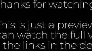 يا، محاصرين نشارك سرير فندق واحد مع صديقي الأفضل!