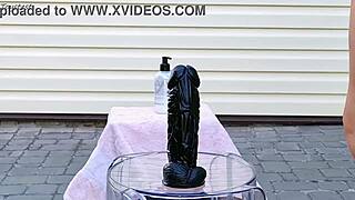 חלומות של bbc על רכיבה על דילדו שחור גדול עם תנועות קשות