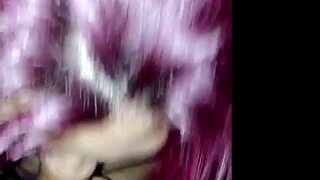 BBW Latina emiyor ve yüzü sertçe sikiliyor