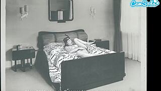 camsoda - sexy amatérka cpí chlupatou kundi divokými dildy