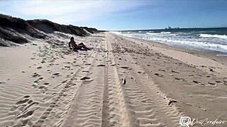 Mannen, jag knullade het brunett Drii Cordeiro på stranden, hon är vild! Kolla hela videon! 🏖️