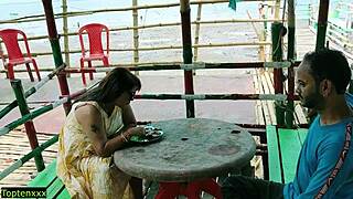 سياحة هندية بهابي تحقق فانتازيا جنسية ساخنة لمرة واحدة الليلة