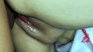 मेरी हॉर्नी स्टेपमॉम को कनविंस करना बहुत आसान, वो किचन में मेरे लंड की प्यासी है।