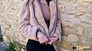 Yo, Cataleya est une MILF française sexy ! Impossible d'arrêter de mater ses seins, mec... 😍