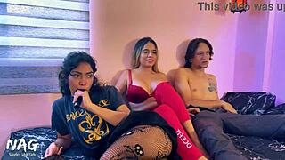 Temanku wanita bawa kawan dia datang dan saya akhirnya kongkek dia tepat di sebelah teman saya! Malam yang liar!