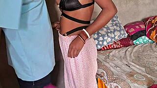 देसी भाभियों को नहाने के बाद सेक्सी ब्लैक ब्रा में हार्ड एनल सेक्स