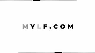 स्टीपसिस्टर का मुंह स्पंक से भरा इंटेंस इंटररेसल बैंगिंग के बाद