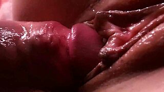 Ne morem se nasititi tega divjega fetiša!