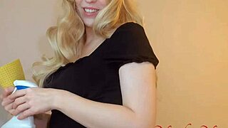 继母交易，摔倒在我鸡巴上就不说了！