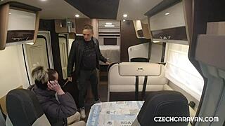 Секс в караване намного лучше любой вечеринки