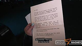 Divoká nemecká milf sa zblázni na verejnosti so športovým študentom