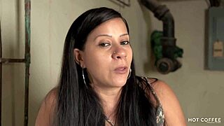 Latina Jolla Gros Cul Séduit Gay Marié, le Baise dans la Buanderie ! 😏