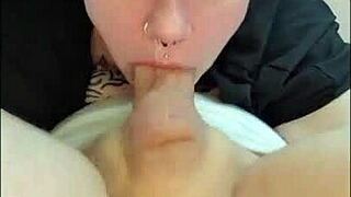 Kompilacija globokih grl in izlivov z vintage futanari 69 akcijo.