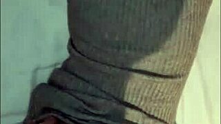 Yo, üvey annem kızım için dayanmamı sağlamak için sikimi boşalttı