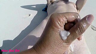 nude pláž handjob od sladkej ázijskej dámy