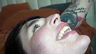 BBW Paige Steele की बड़ी गंद झूमती है जब उसकी टाइट चूत को जोर से पेला जाता है