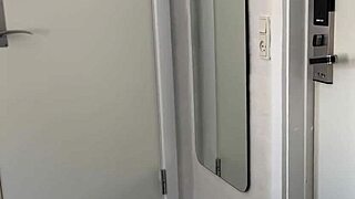 Prosim pastorek, ne jezdari name, noseča sem v tem hotelu