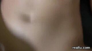 Vay be, bu muhteşem Çek kedi alışveriş merkezinde kandırılıp POV delindi! 😍