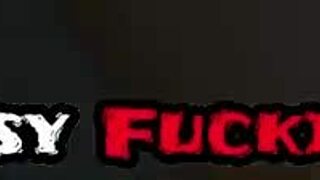 POV亚洲射在内裤上自制双人动作，我痴迷于每一滴粘稠的精液！