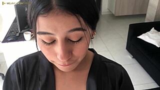 यार, मैं अपनी हॉट नेबर में इतना फंसा हूँ, वह उस बीबीडब्ल्यू अस के साथ हार्ड बैंग चाहती है!