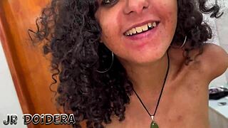 Gatinha Brasileira Magra Grita e Goza Forte com Jr Doidera no Motel