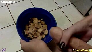 Toen ik Futanari Fantasieën zag Spatten over mijn Cornflakes...