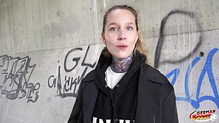 Escoteiro alemão escolhe modelo tatuada louca Lisa Rocketcock para foda de casting selvagem