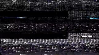 Barfodet Kone Ser Mand Snyde og Bliver Ophidset!