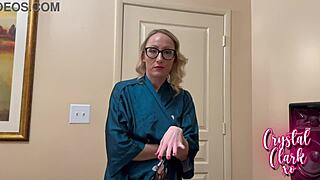 Заварена майка иска тишина преди да се наведе за сперма