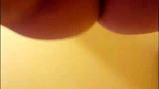 Amateur Woman Begs for Cum Inside Her