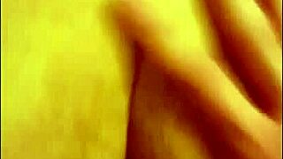 Amateur Woman Begs for Cum Inside Her