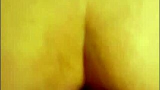 Amateur Woman Begs for Cum Inside Her