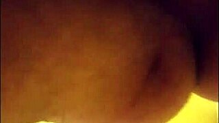 Amateur Woman Begs for Cum Inside Her