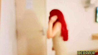 Modelando para mi amigo y nos calentamos