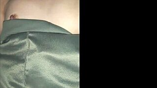 japanese amateur outdoor smartphone shooting?