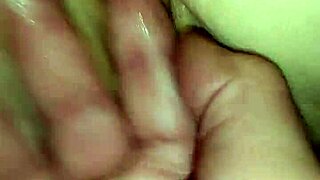 Asian Amateur Cums from Finger Play