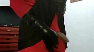 Hot crossdressing amateur in seductive gay anal action