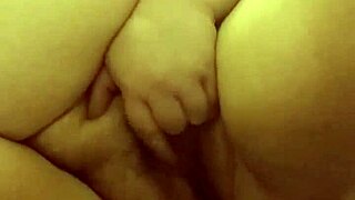 Sexy Older Mexican SSBBW Pleasures Herself On Cam