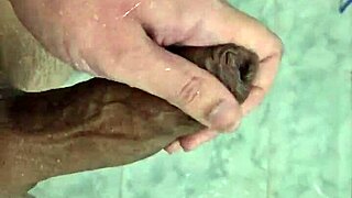 Cumming Deliciously In The Shower