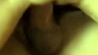 labios hinchados del coño expulsando chorros